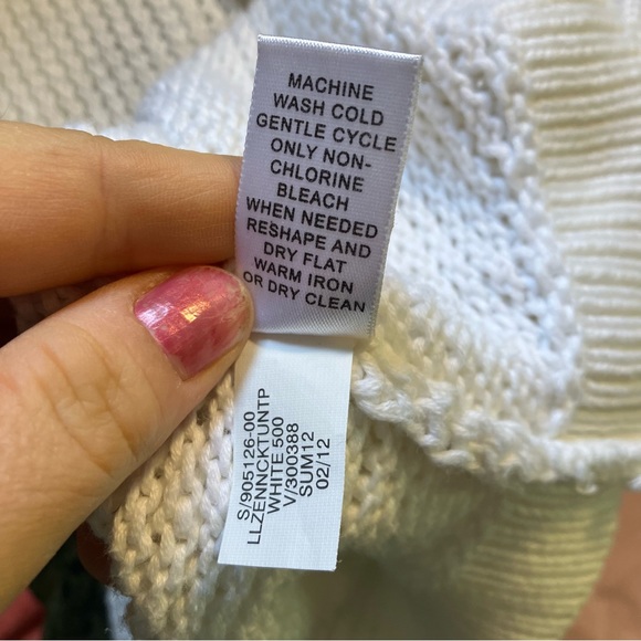Banana Republic white knit v-Neck sweater, S - Picture 6 of 7